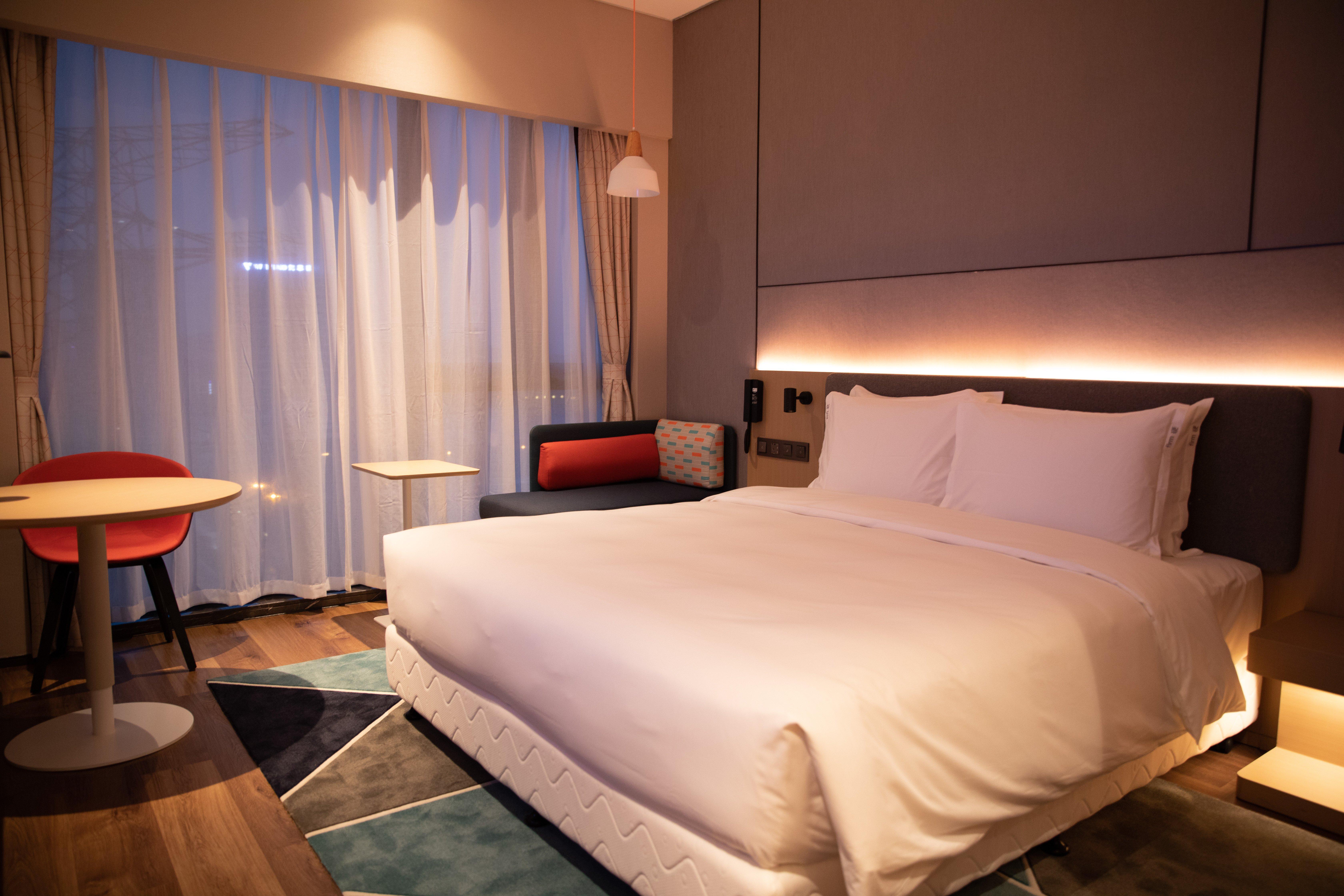 Holiday Inn Express Shenzhen Longhua By Ihg Zewnętrze zdjęcie